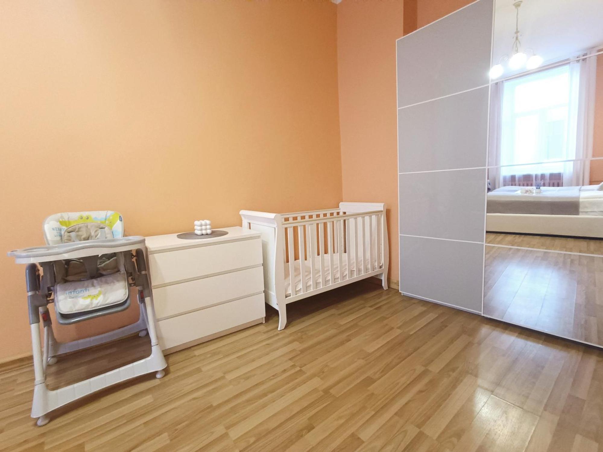 Spacious Old Town Family Peachy 2 Bedrooms Apartment, Nearby The Riga Presidential Castle Eksteriør billede